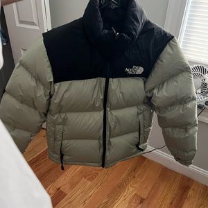 North Face Women’s 1996 Retro Nuptse Jacket. Jacket color is Tea Green